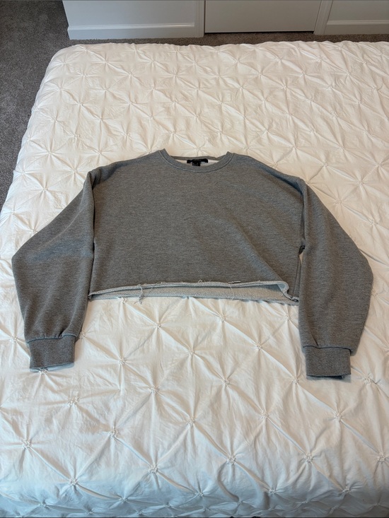 Forever 21 Tops - Raw-Hem Cropped Crewneck Sweatshirt - Gray
